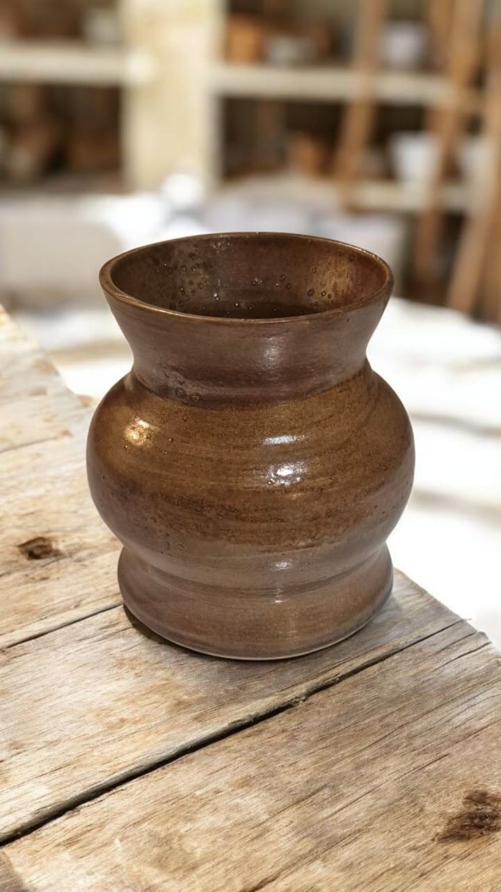 Rustic Mocha Stoneware Vase – Hand-Thrown by Pia Ceramic